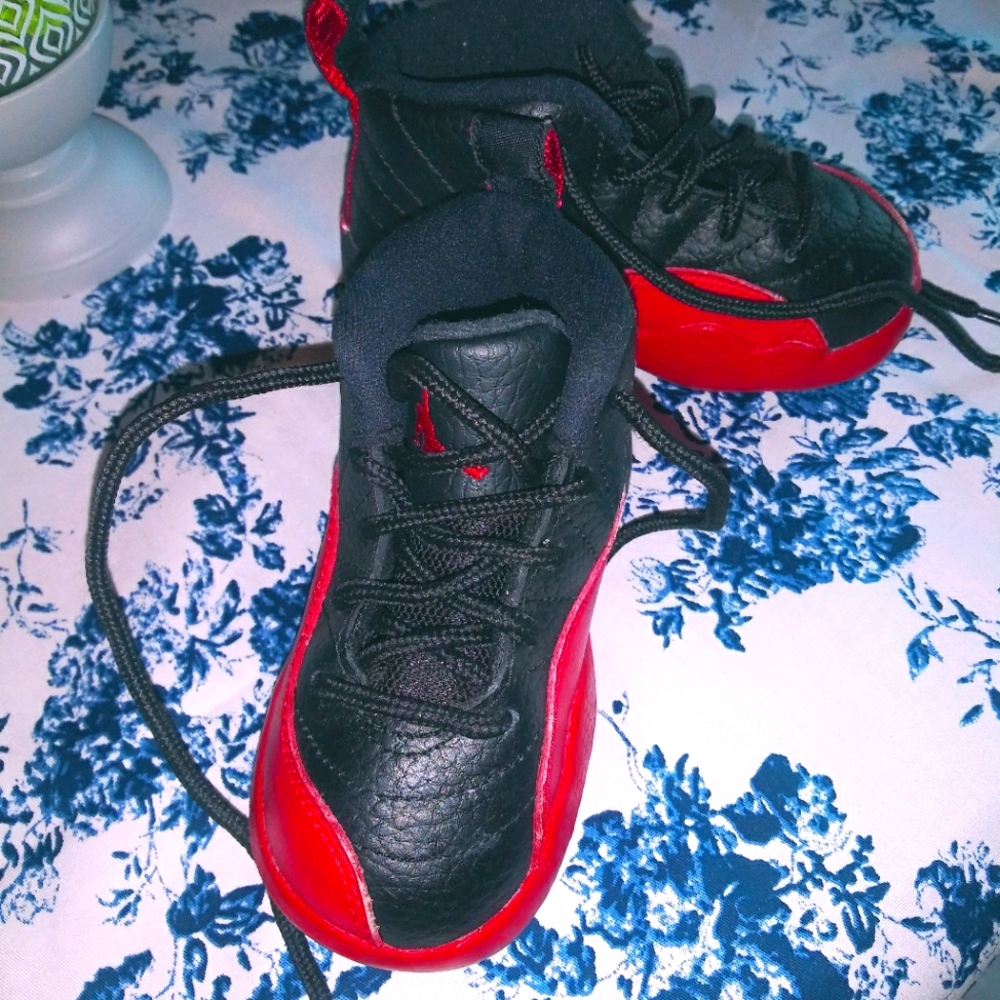 Air Jordan 12 Retro TD 'Flu Game' 2016